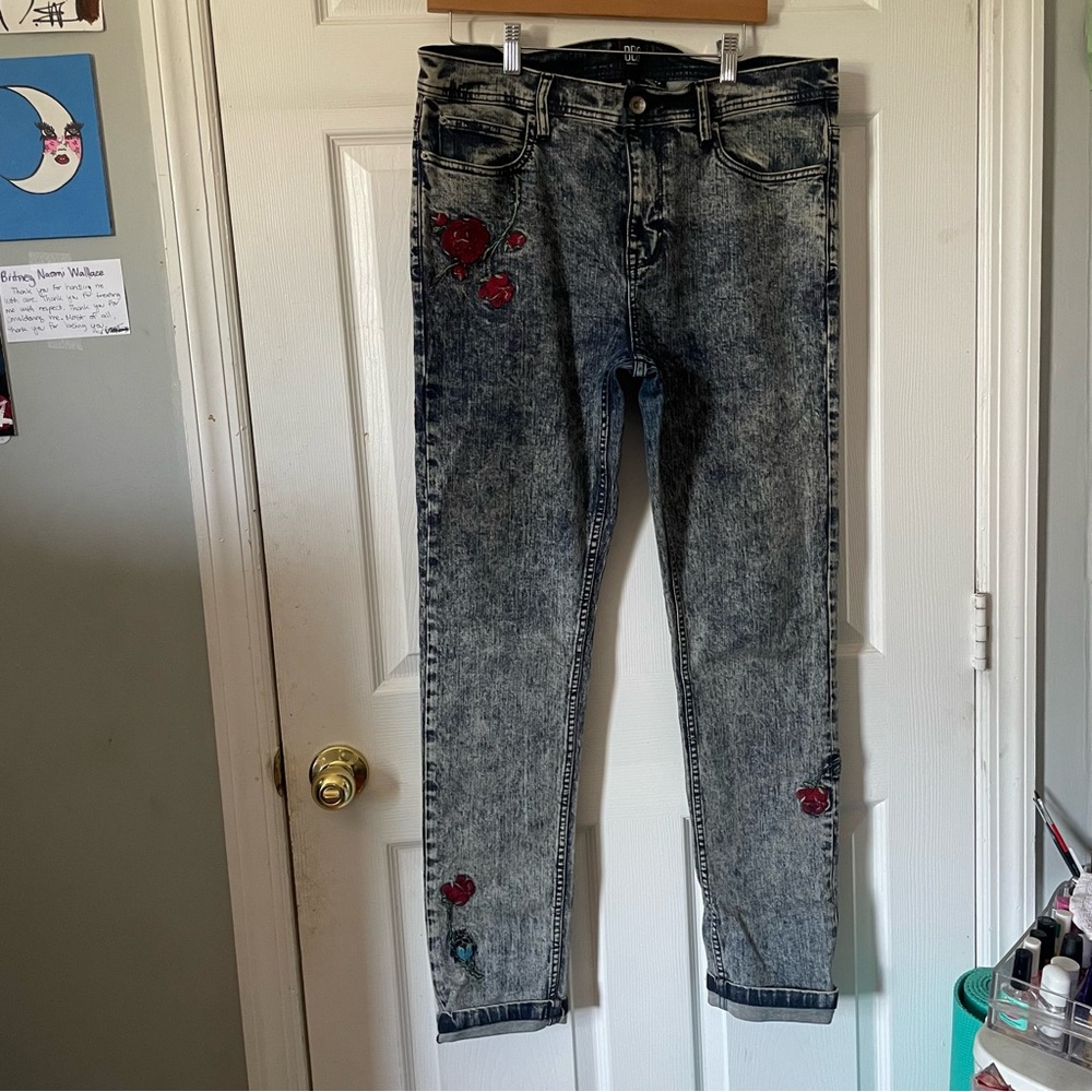 Women's Acid Wash High-Rise Jeans with Red Floral Embroidery